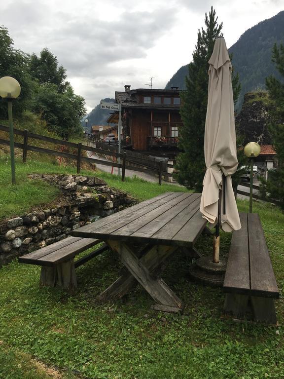 Ciasa Sot Croze Leilighet Pozza di Fassa Eksteriør bilde